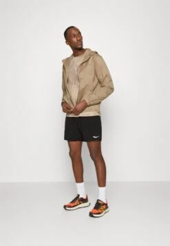 Saucony Outpace Short - Korte Broeken - Black -Saucony 443263a199194525be55ba3d7565af03