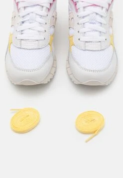 Saucony Shadow - Sneakers Laag - White/Yellow -Saucony af8961c09d1d4f93ae90b4c9019996e2