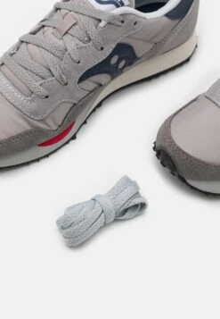 Saucony Dxn Trainer Unisex - Sneakers Laag - Navy/Gray 13 Saucony Dxn Trainer Unisex - Sneakers Laag - Navy/Gray -Saucony c6b5a3926a824b20aee0b2880252bf3f