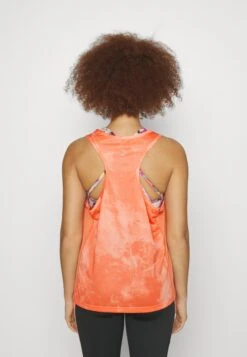 Saucony Elevate Tank - Top - Zenith 9 Saucony Elevate Tank - Top - Zenith -Saucony cca88847666e4534858ced053a08c119