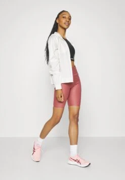 Saucony Pinnacle 8" Tight Short - Legging - Apple Butter -Saucony e4b087b8a929439a9af72e06d72c700b